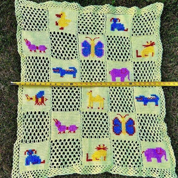 Vtg MCM Handmade Yellow Crotcheted Afghan/Baby Blanket Zoo Animals Squares GVC - Picture 2 of 11